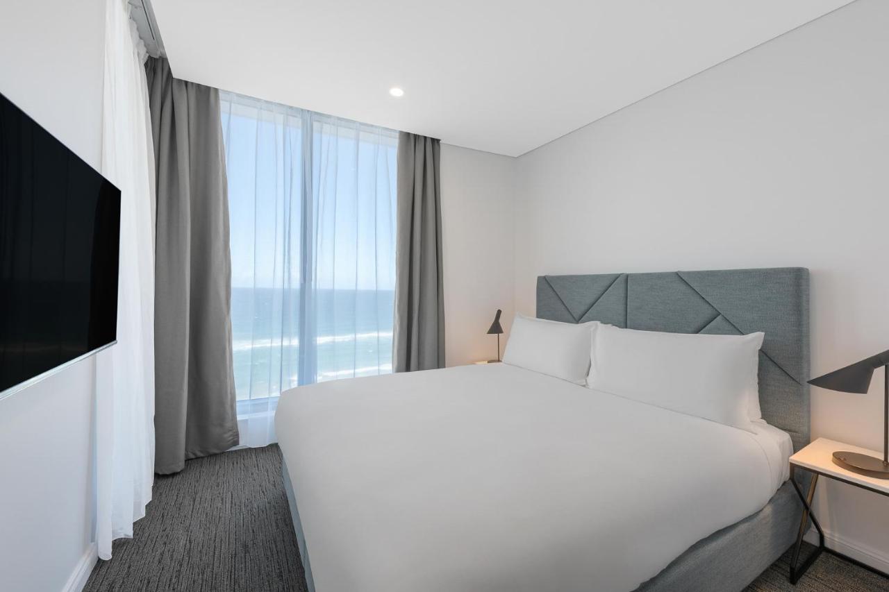 Meriton Suites Surfers Paradise Голд-Кост Экстерьер фото A room at the hotel